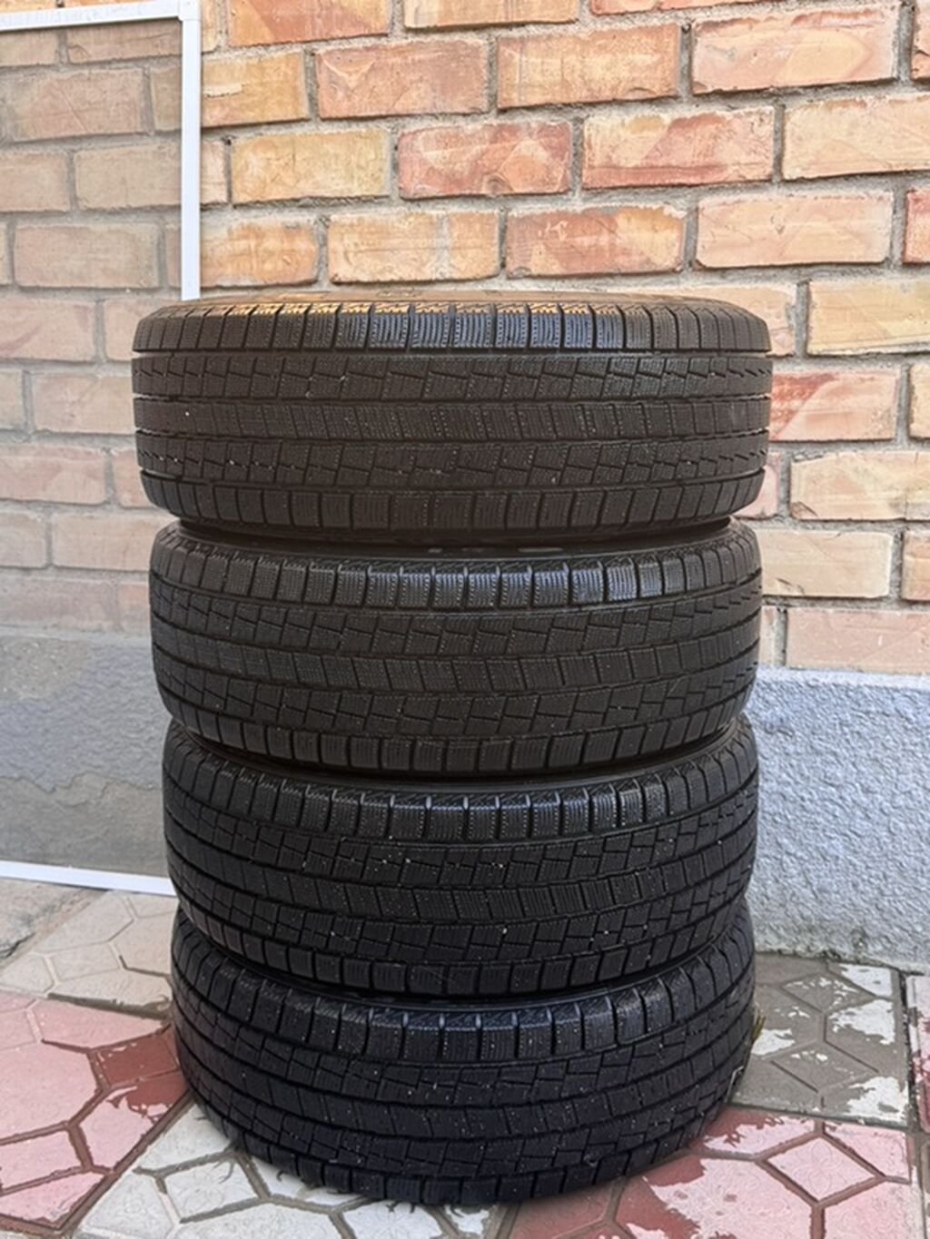 Комплект GOFORM - Размер: 225/60 R17 зима почти новый 97% есть: фото 2