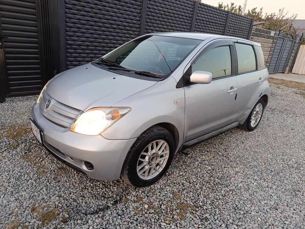 Toyota Ist: 2003 г., 1.3 л, Автомат, Бензин, Хэтчбэк: фото 6