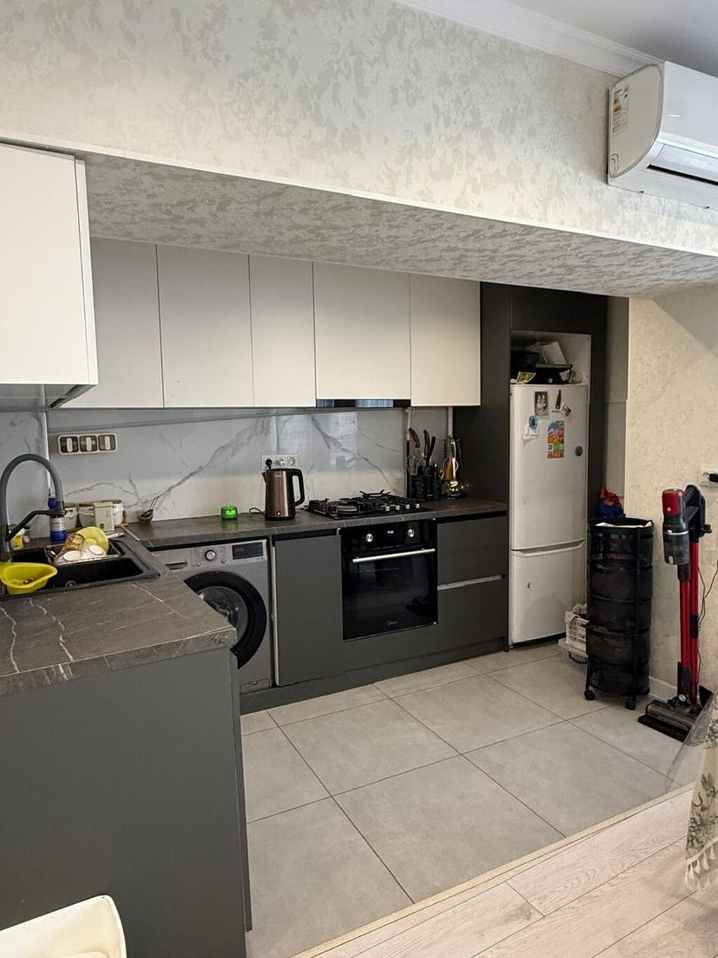 3 комнаты, 70 м², Манаса/Боконбаева Индивидуалка, 8 этаж, Косметический ремонт: фото 4
