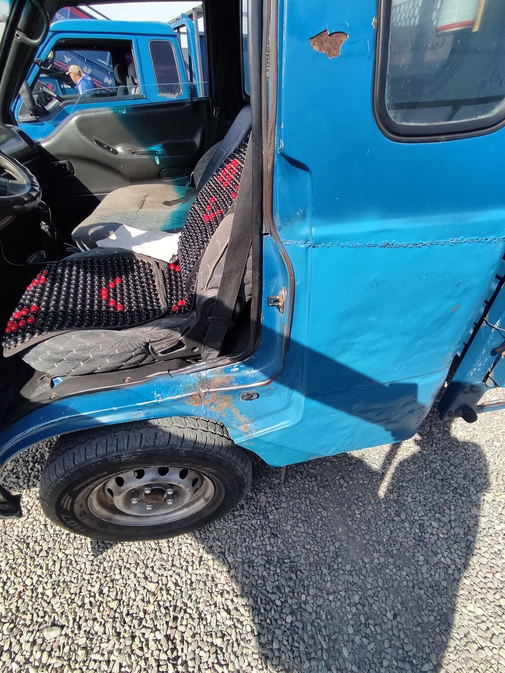 Hyundai Porter — малотоннажный бортовой грузовик, синий цвет кузова: фото 5