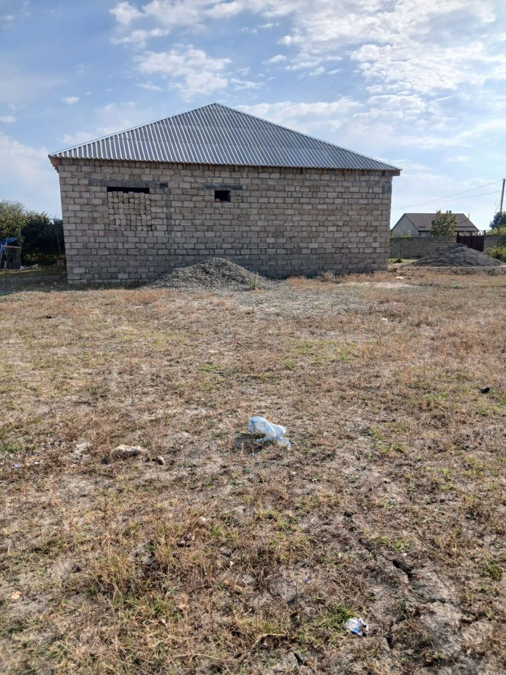 4 otaqlı, 99 kv. m, Kredit yoxdur, Təmirsiz