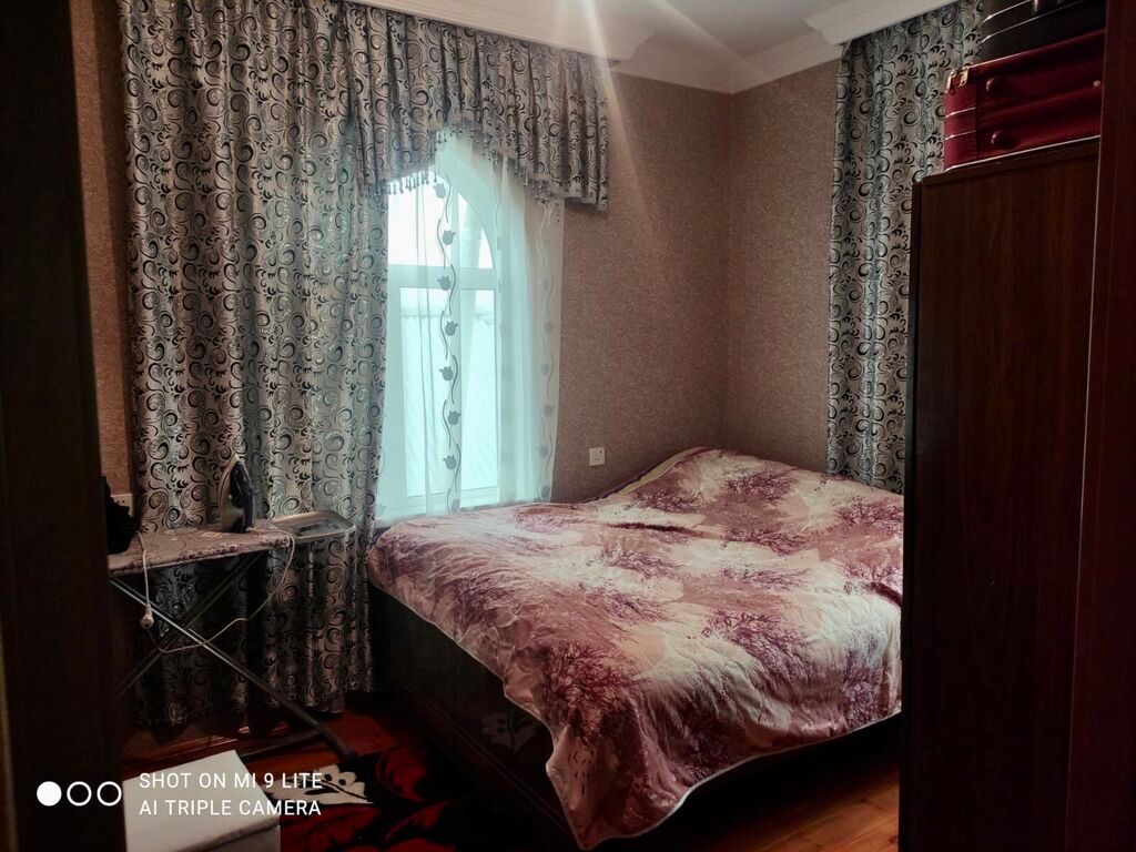 5 otaqlı, 200 kv. m, Kredit var, Yeni təmirli