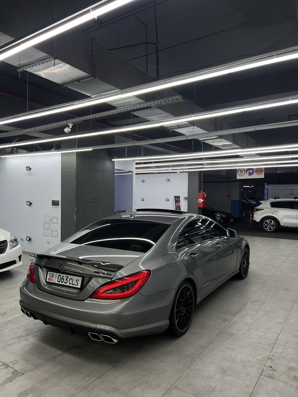 Mercedes-Benz CLS-Class: 2012 г., 4.7 л, Автомат, Бензин: фото 3
