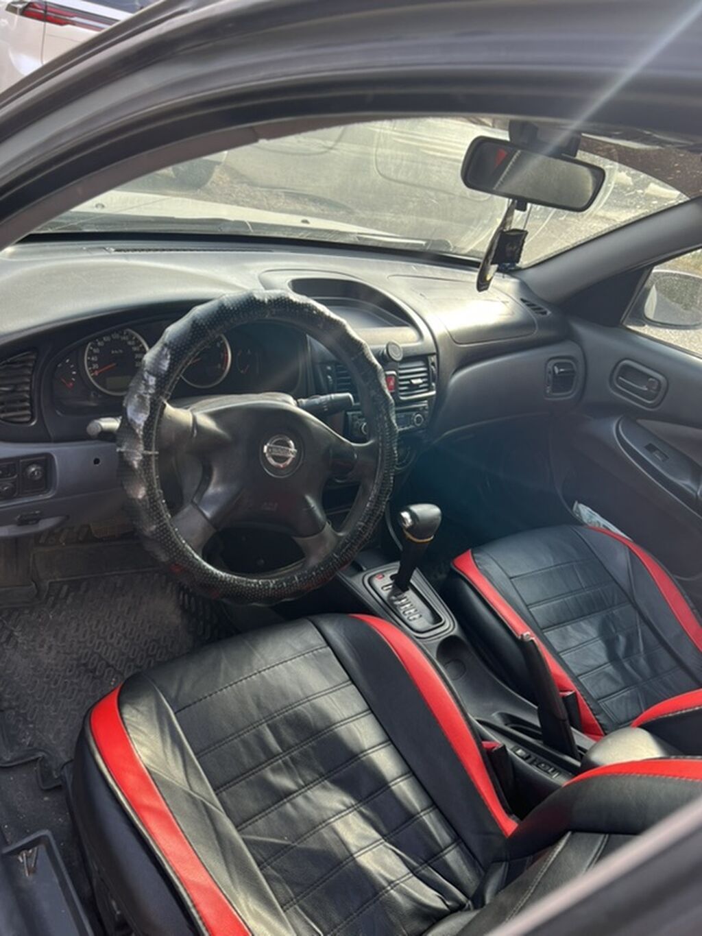 Nissan Almera Classic: 2004 г., 1.8 л, Автомат, Газ, Седан: фото 5