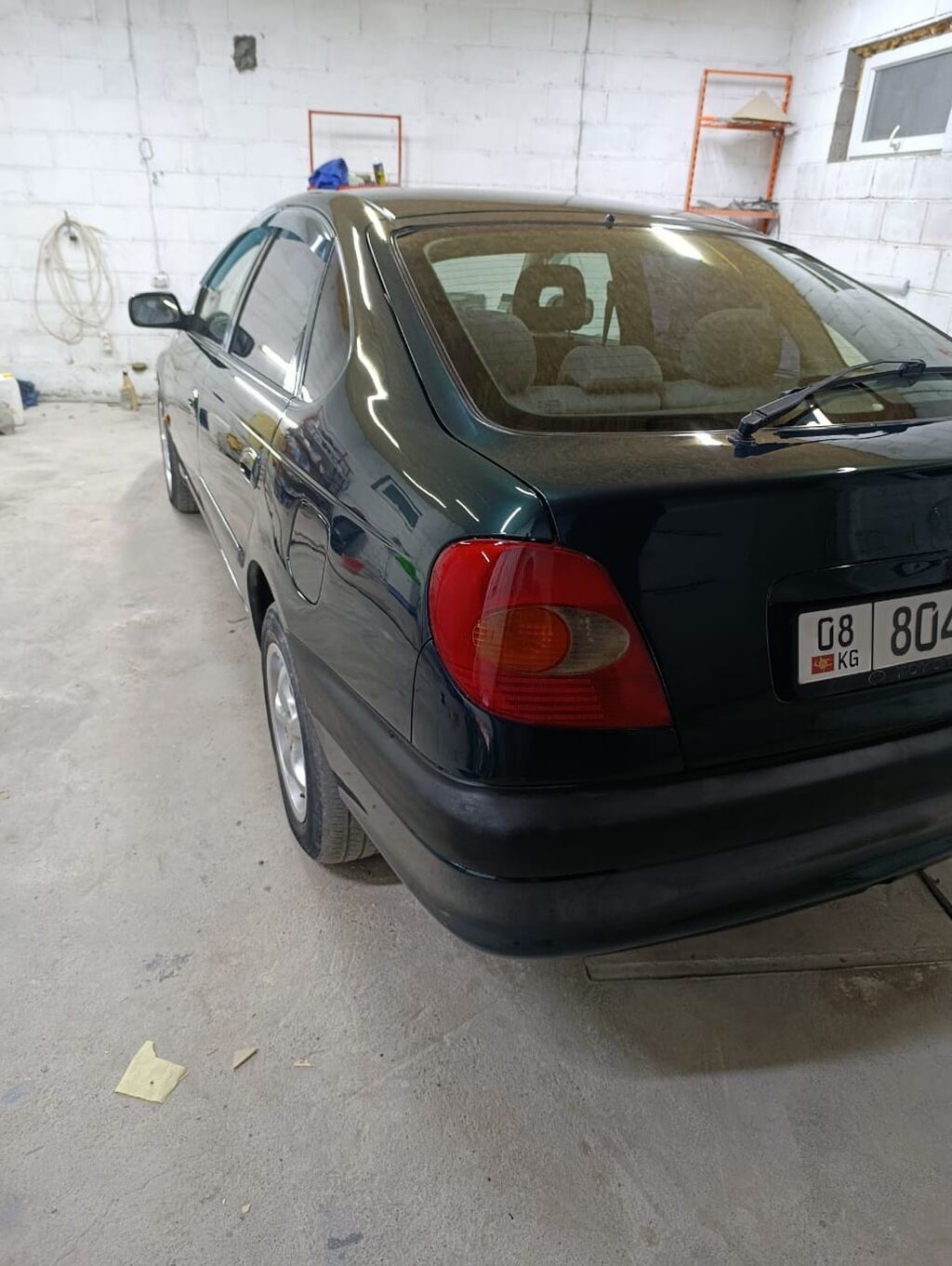Toyota Avensis: 1998 г., 1.8 л, Механика, Бензин, Лифтбек: фото 3