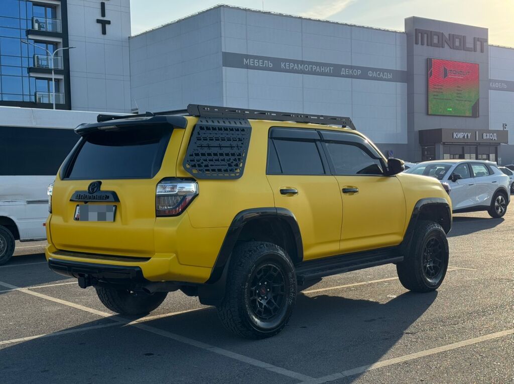 Toyota 4Runner: 2019 г., 4 л, Автомат, Бензин, Внедорожник: фото 4