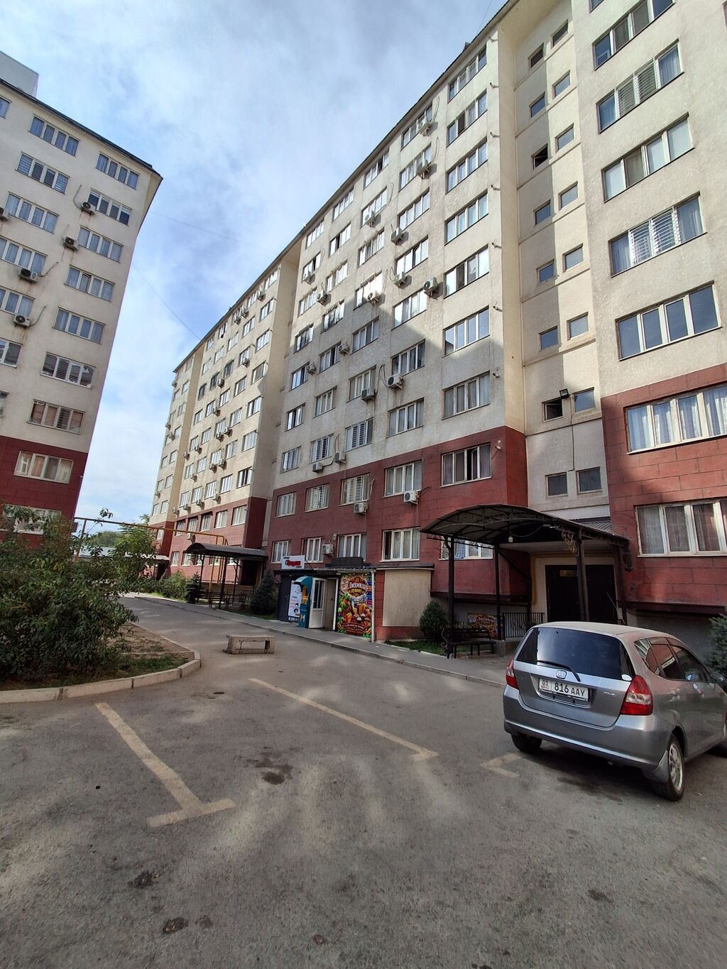 3 комнаты, 106 м², 12 мкр 106 серия улучшенная, 6 этаж, Свежий ремонт: фото 2