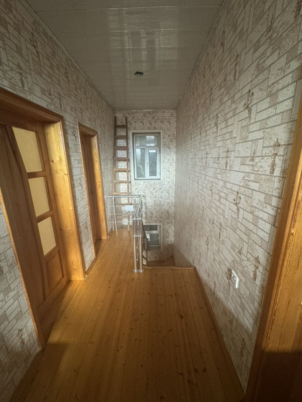 5 otaqlı, 180 kv. m, Orta təmir
