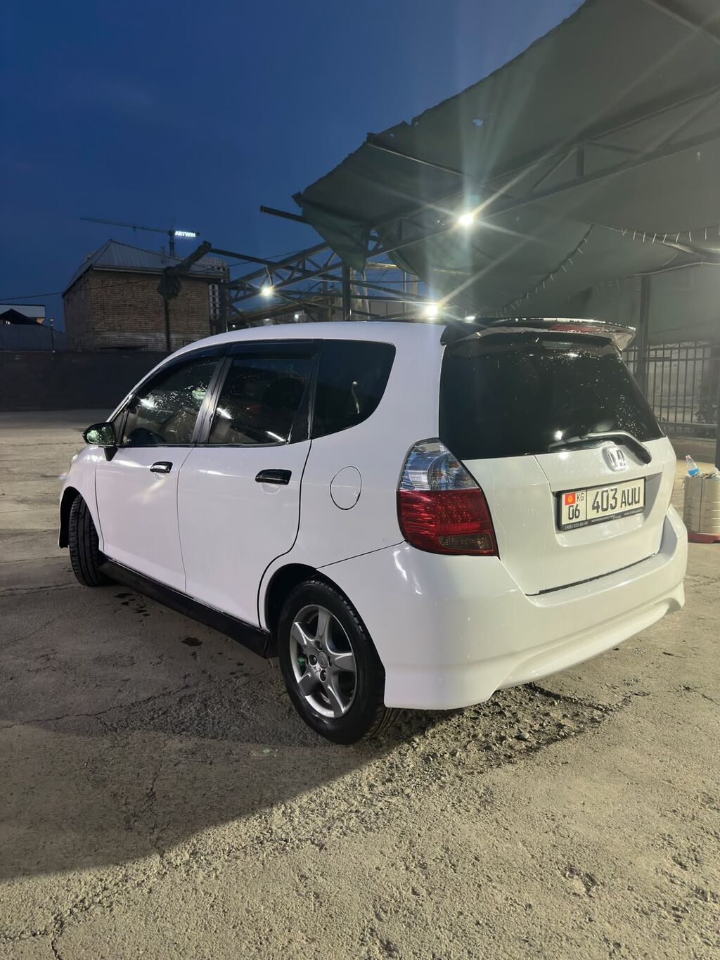Honda Jazz: 2008 г., 1.4 л, Автомат, Бензин, Хэтчбэк: фото 5