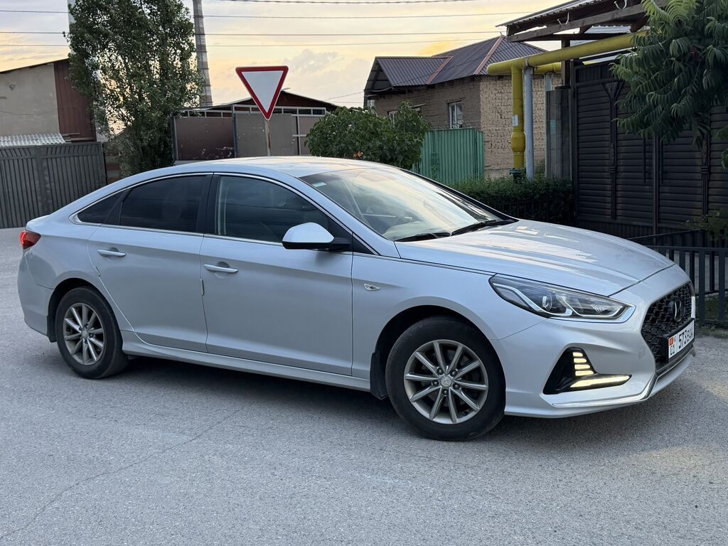 Hyundai Sonata: 2020 г., 2 л, Автомат, Газ, Седан — фото 8