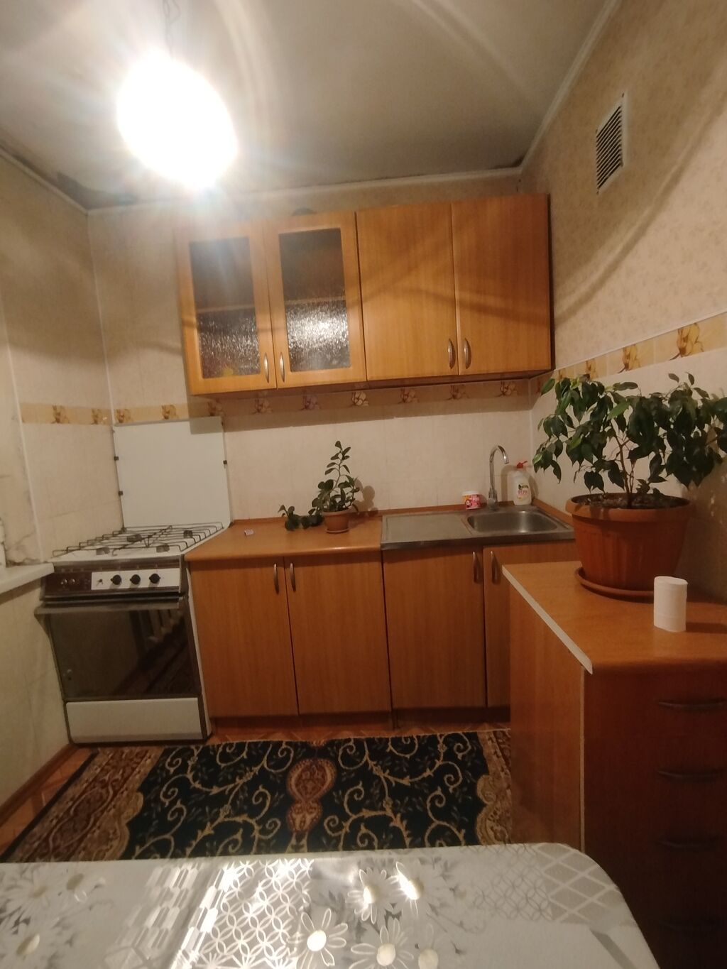 2 комнаты, 7 мкр Собственник, Семейным, от 1 года, С мебелью полностью: фото 1