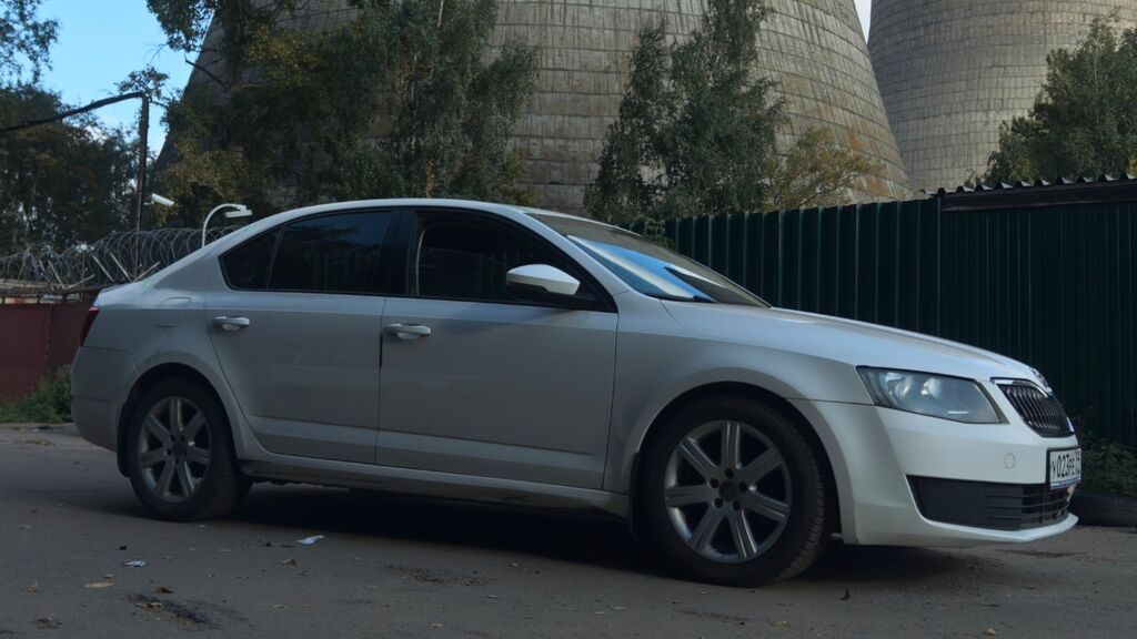 Skoda Octavia: 2013 г., 1.4 л, Автомат, Бензин, Лифтбек: фото 2