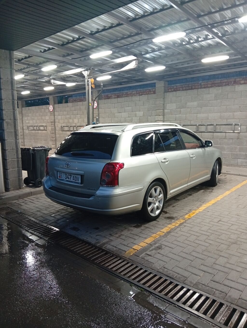Toyota Avensis: 2007 г., 2.4 л, Автомат, Бензин, Универсал — фото 8