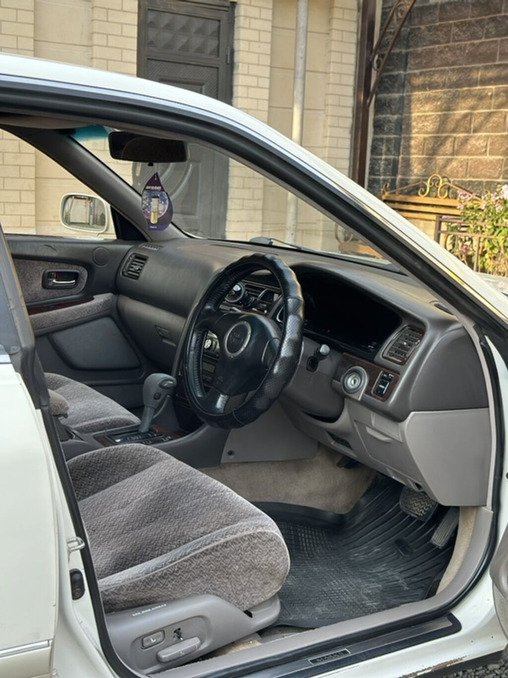 Toyota Mark II: 1996 г., 2.5 л, Автомат, Бензин, Седан: фото 8