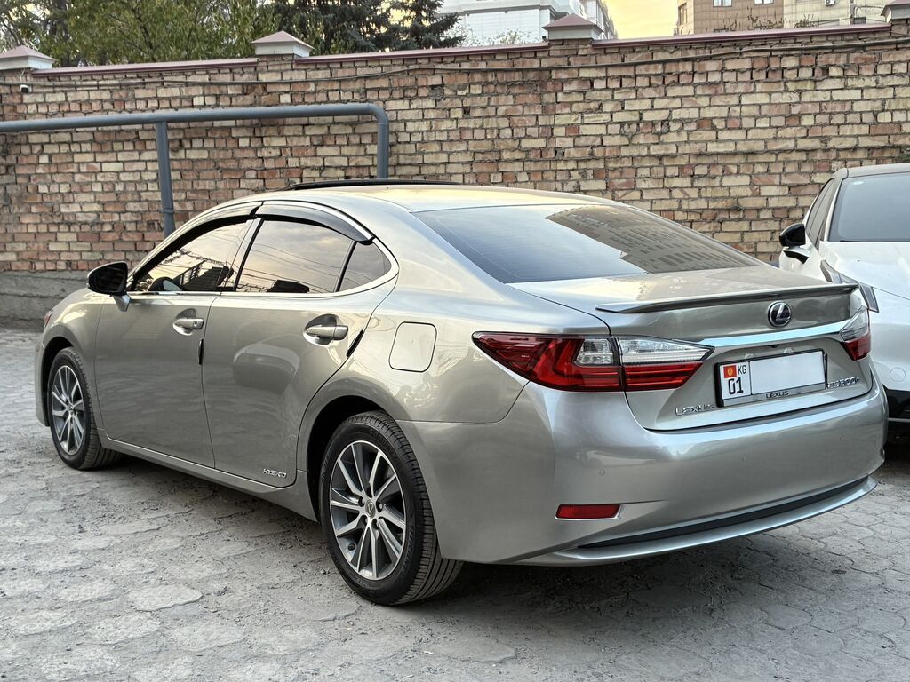 Lexus ES: 2015 г., 2.5 л, Автомат, Гибрид, Седан: фото 5