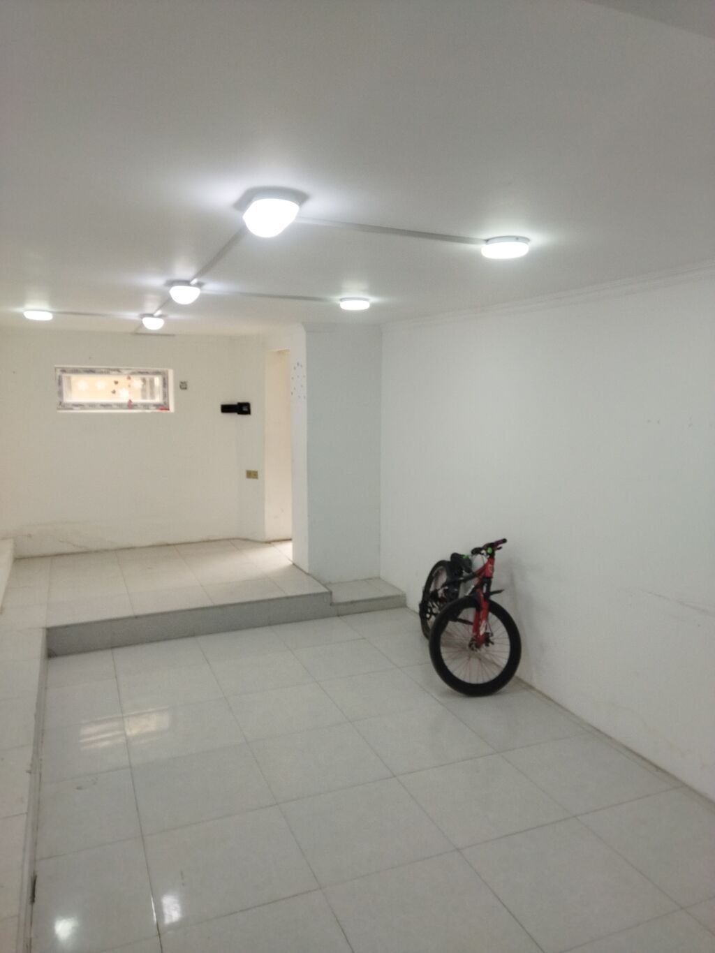 Dərzi, gözəllik salonu, ofis,bərbər, tədris mərkəzi, məişət texnikası
