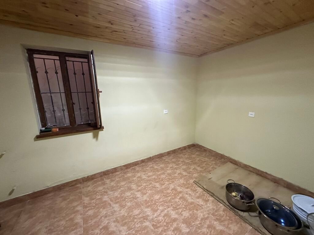 6 otaqlı, 180 kv. m, Kredit yoxdur, Yeni təmirli