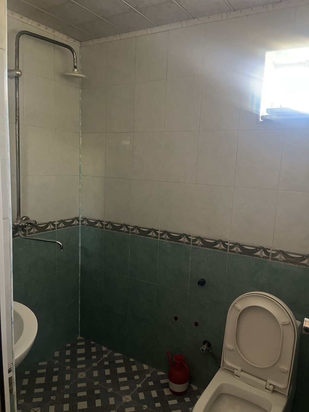 100 kv. m, 3 otaqlı, Kombi, Qaz, İşıq