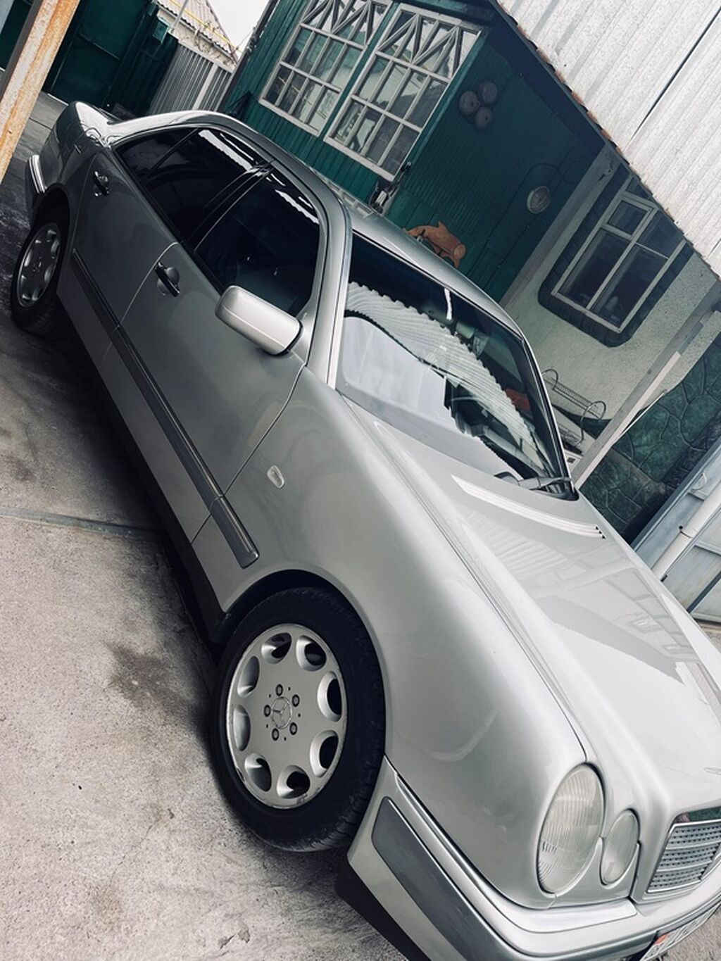 Mercedes-Benz E-Class: 1995 г., 3.2 л, Автомат, Бензин, Седан: фото 6