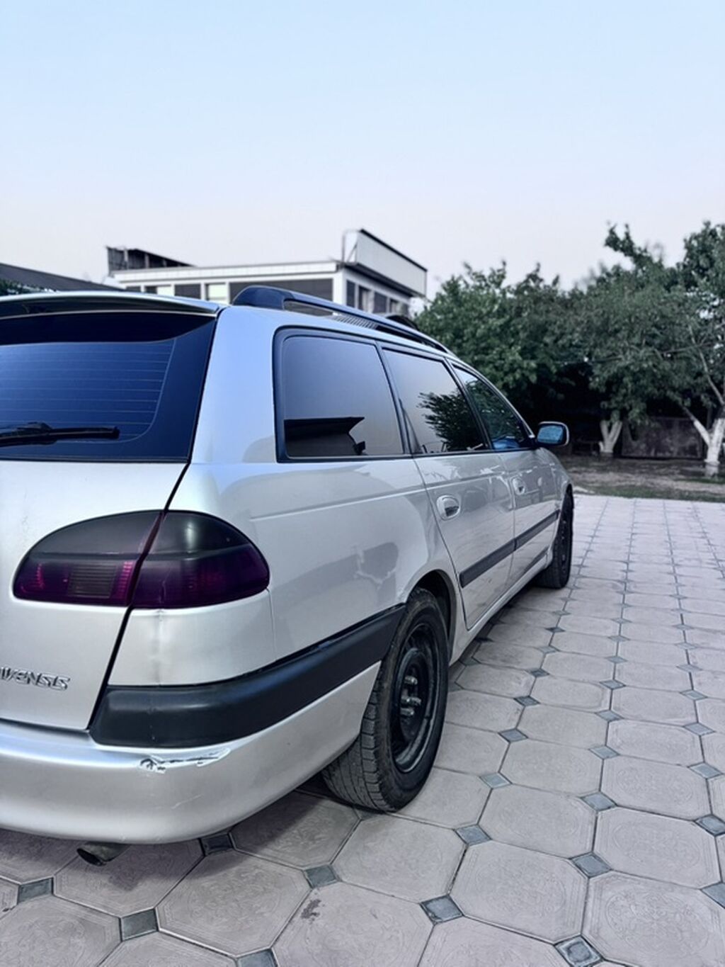 Toyota Avensis: 2002 г., 1.8 л, Автомат, Бензин, Универсал: фото 4
