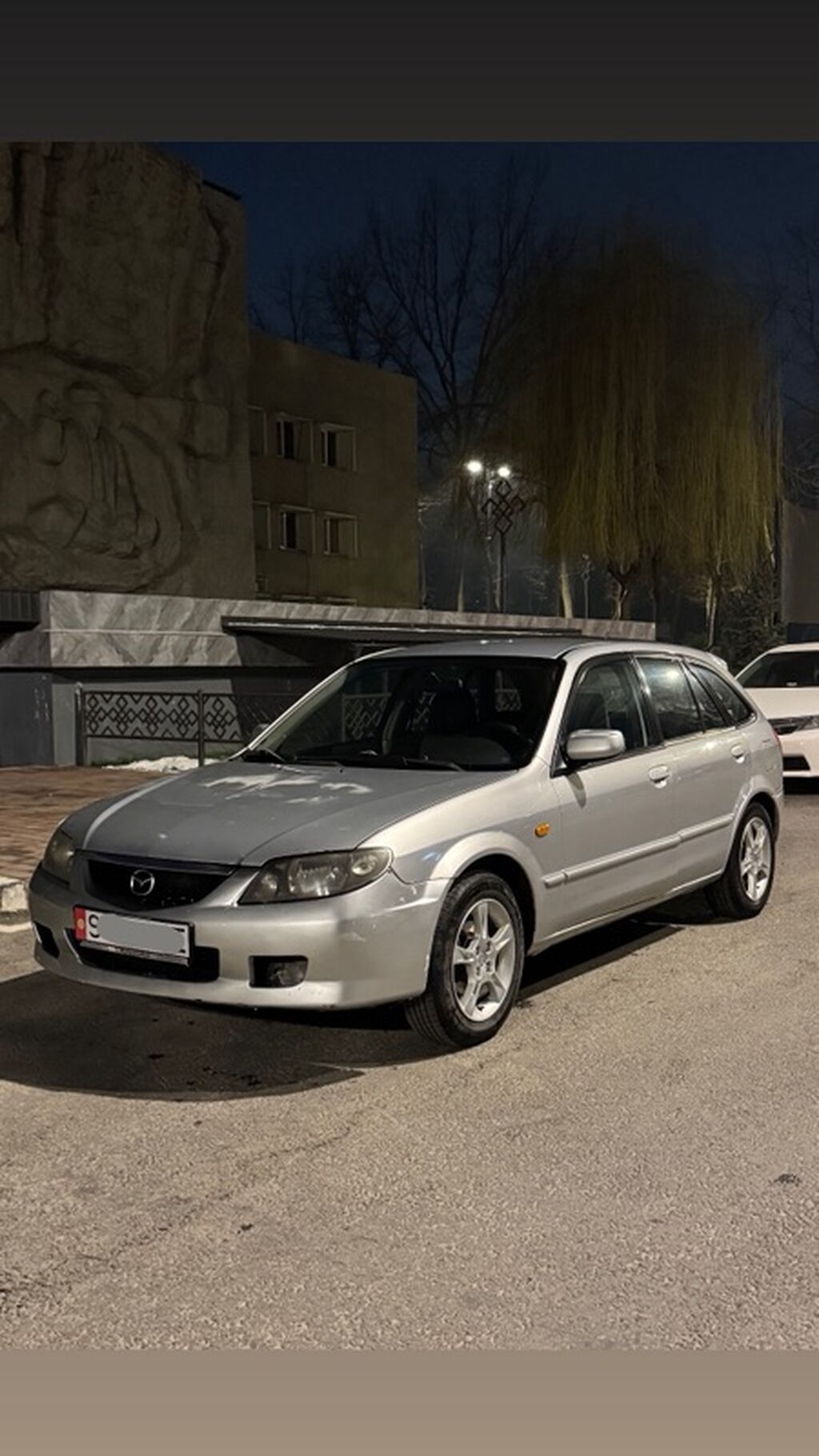 Mazda 323: 2002 г., 1.6 л, Механика, Бензин, Универсал: фото 2