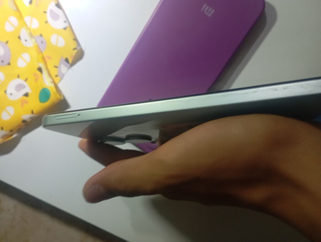 Смартфон Redmi (Xiaomi) в голубом перламутровом цвете с мерцающей: фото 7
