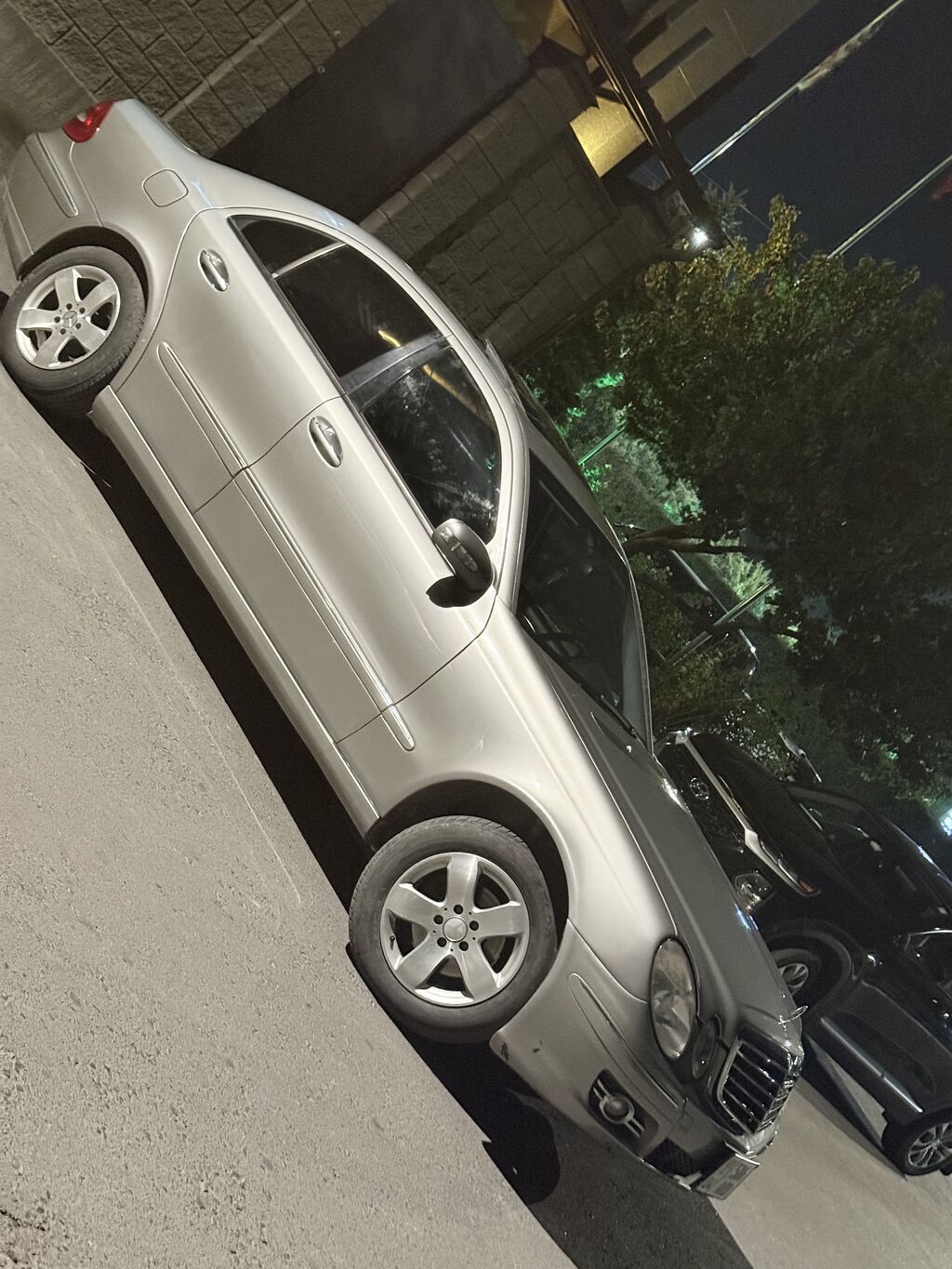 Mercedes-Benz E-Class: 2004 г., 3.2 л, Автомат, Газ, Седан: фото 4