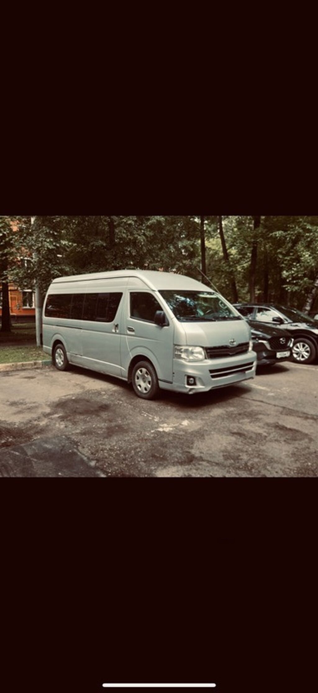 Toyota Hiace: 2011 г., 2.7 л, Механика, Бензин, Бус: фото 1
