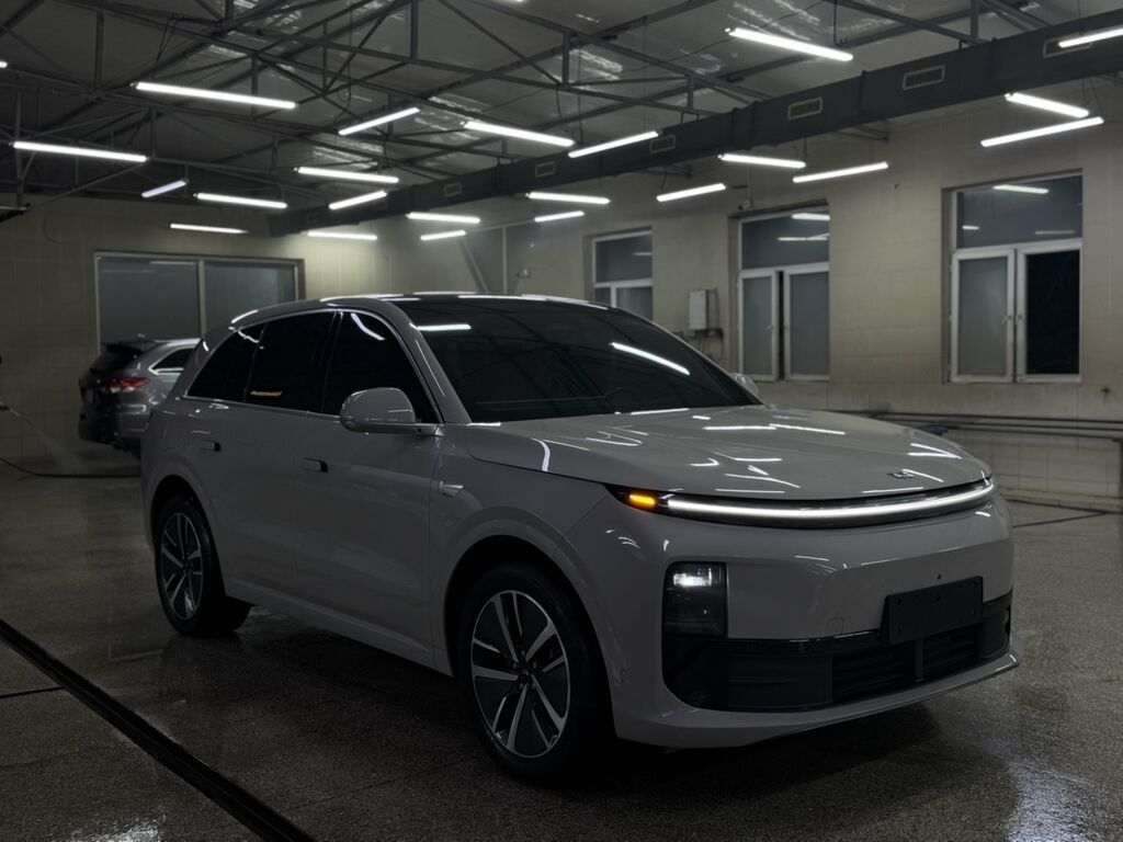 Voyah : 2024 г., 1.5 л, Автомат, Электромобиль, Кроссовер: фото 2