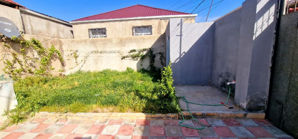Binəqədi qəs. 4 otaqlı, 100 kv. m, Kredit yoxdur, Yeni təmirli