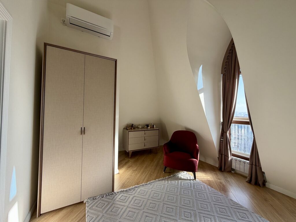 4 комнаты, 225 м², Золотой квадрат Элитка, 16 этаж, Дизайнерский ремонт: фото 8