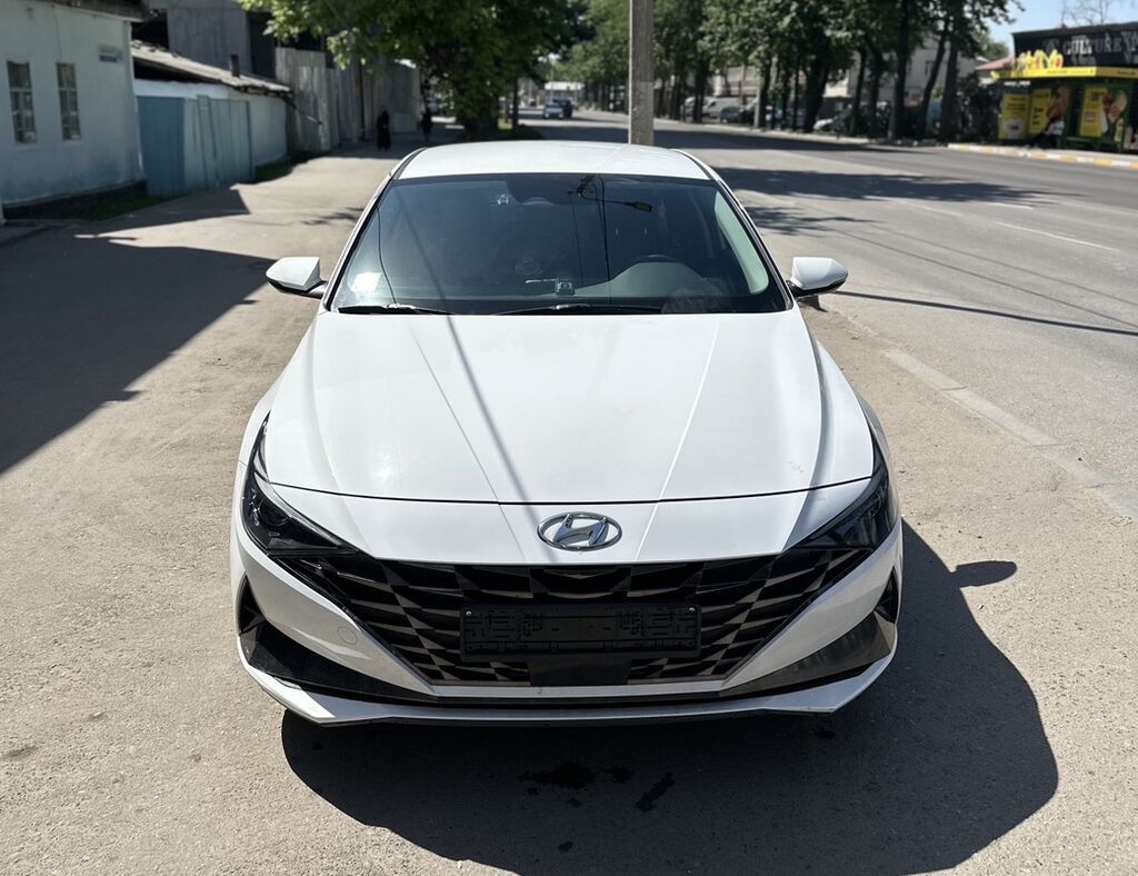 Hyundai Elantra: 2021 г., 1.6 л, Автомат, Бензин, Седан: фото 2