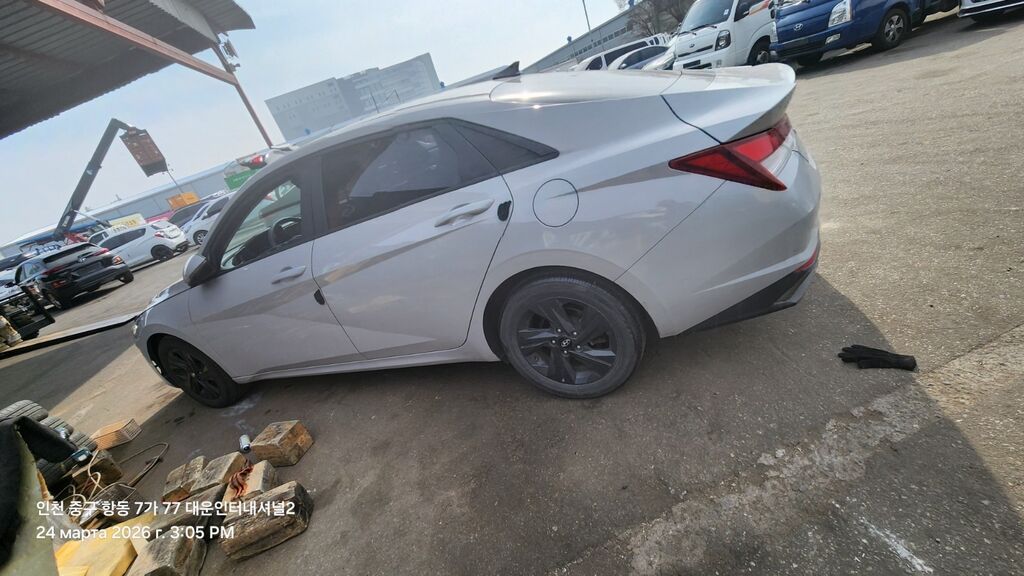 Hyundai Avante: 2022 г., 1.6 л, Вариатор, Гибрид, Седан: фото 5