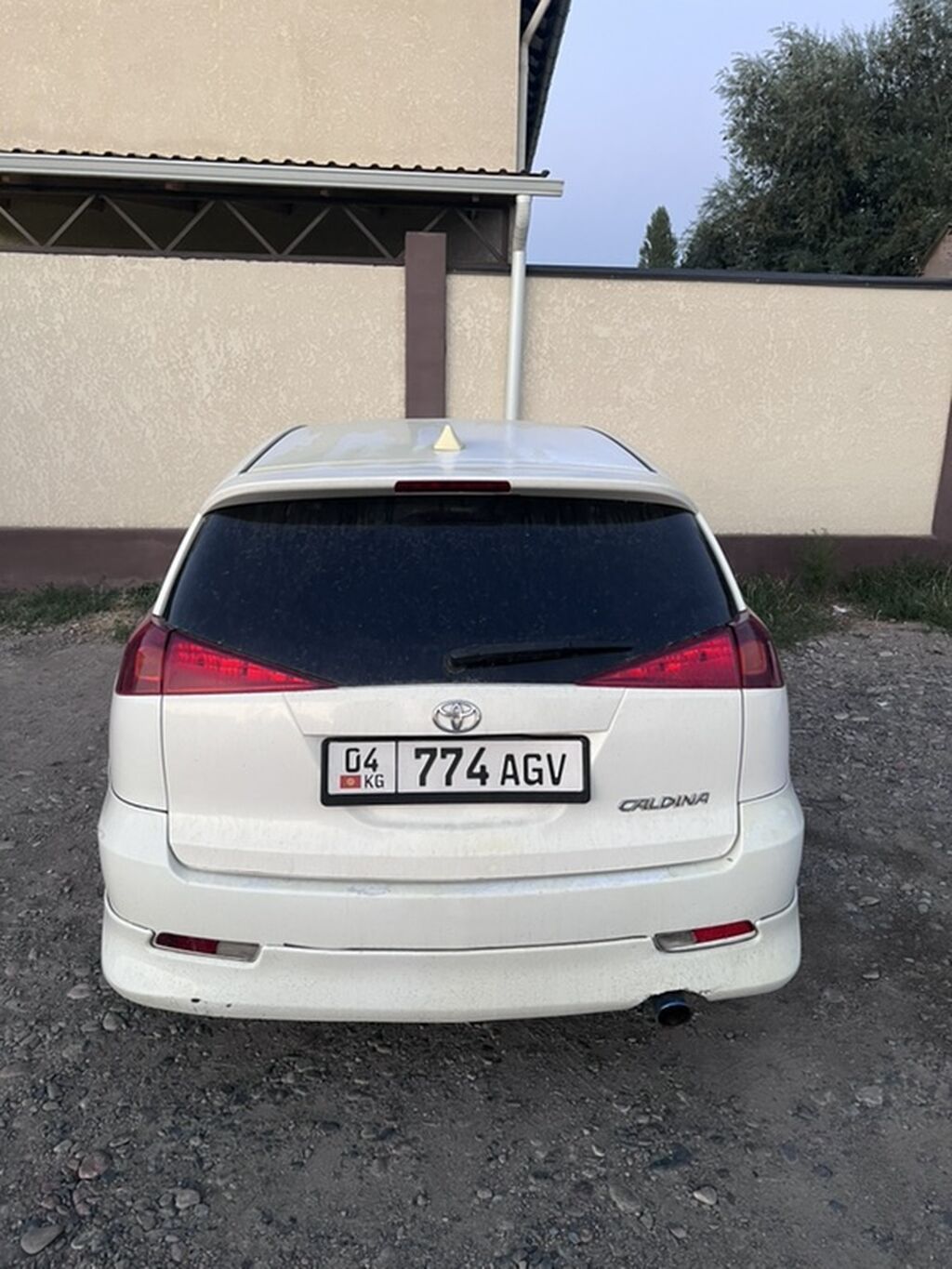 Toyota Caldina: 2003 г., Автомат, Бензин, Универсал: фото 4
