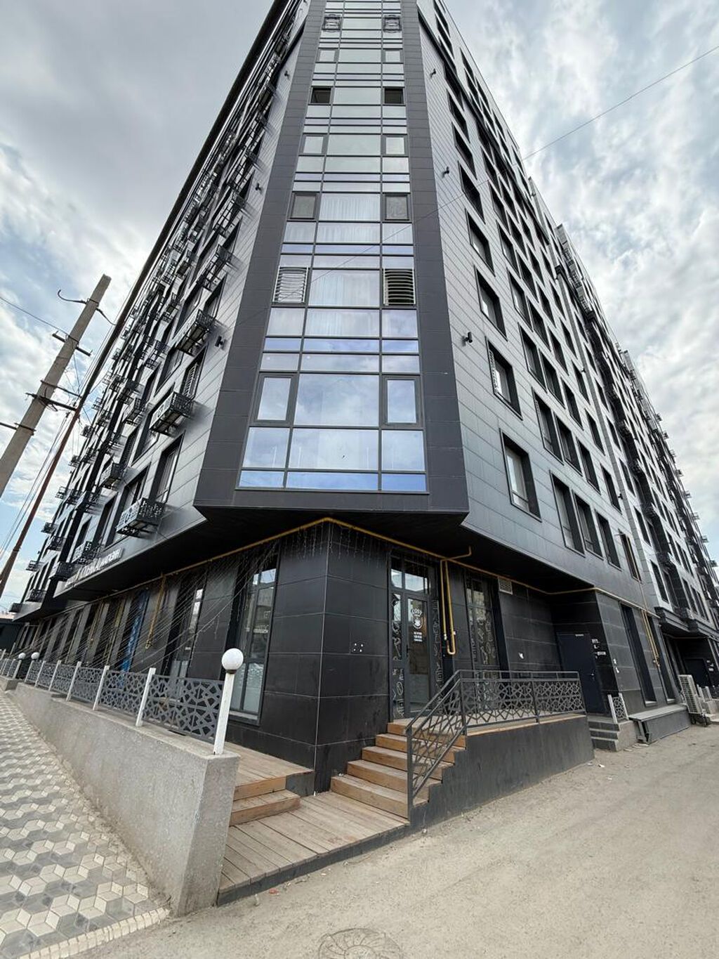 🏢 Продаётся угловое коммерческое помещение на 1 этаже 📍 Адрес