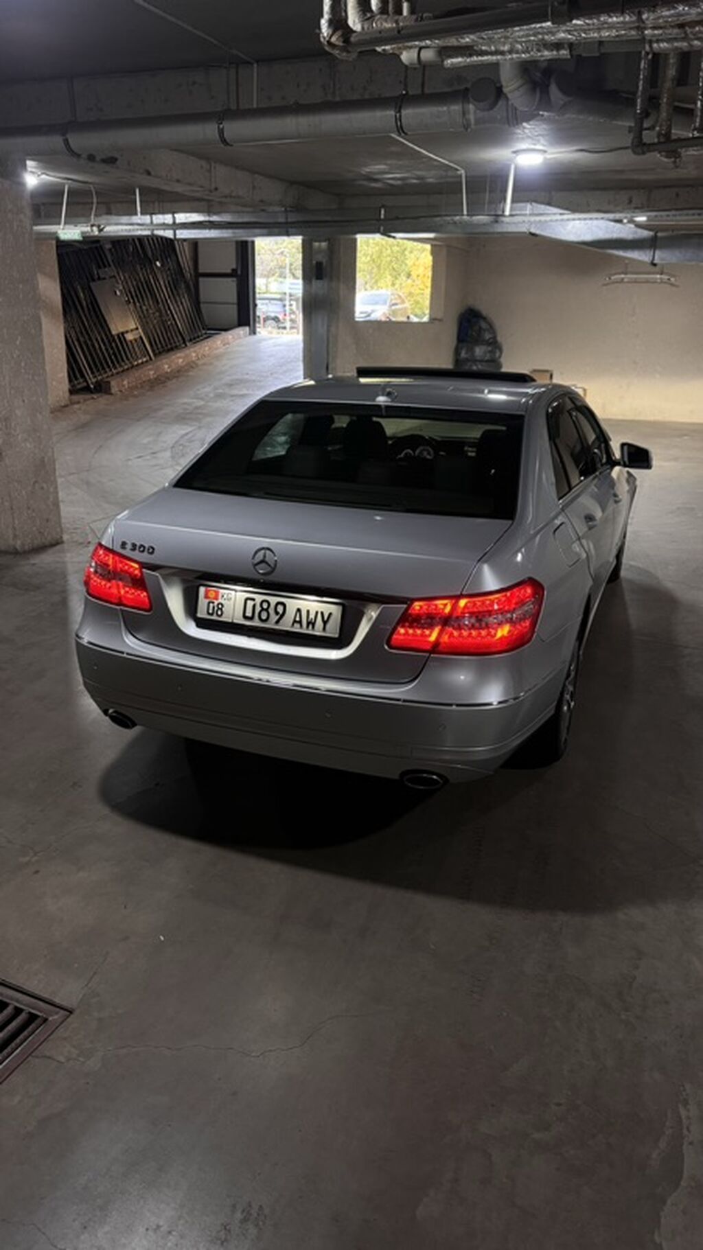Mercedes-Benz E-Class: 2011 г., 3.5 л, Автомат, Бензин, Седан: фото 3