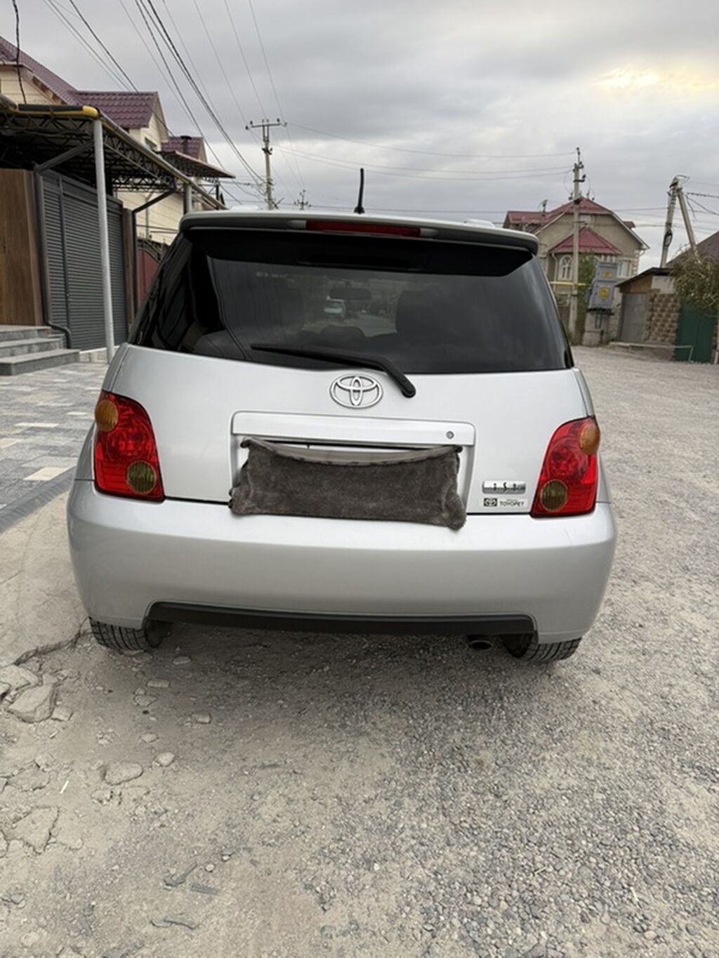 Toyota Ist: 2003 г., 1.5 л, Автомат, Бензин, Хэтчбэк: фото 2