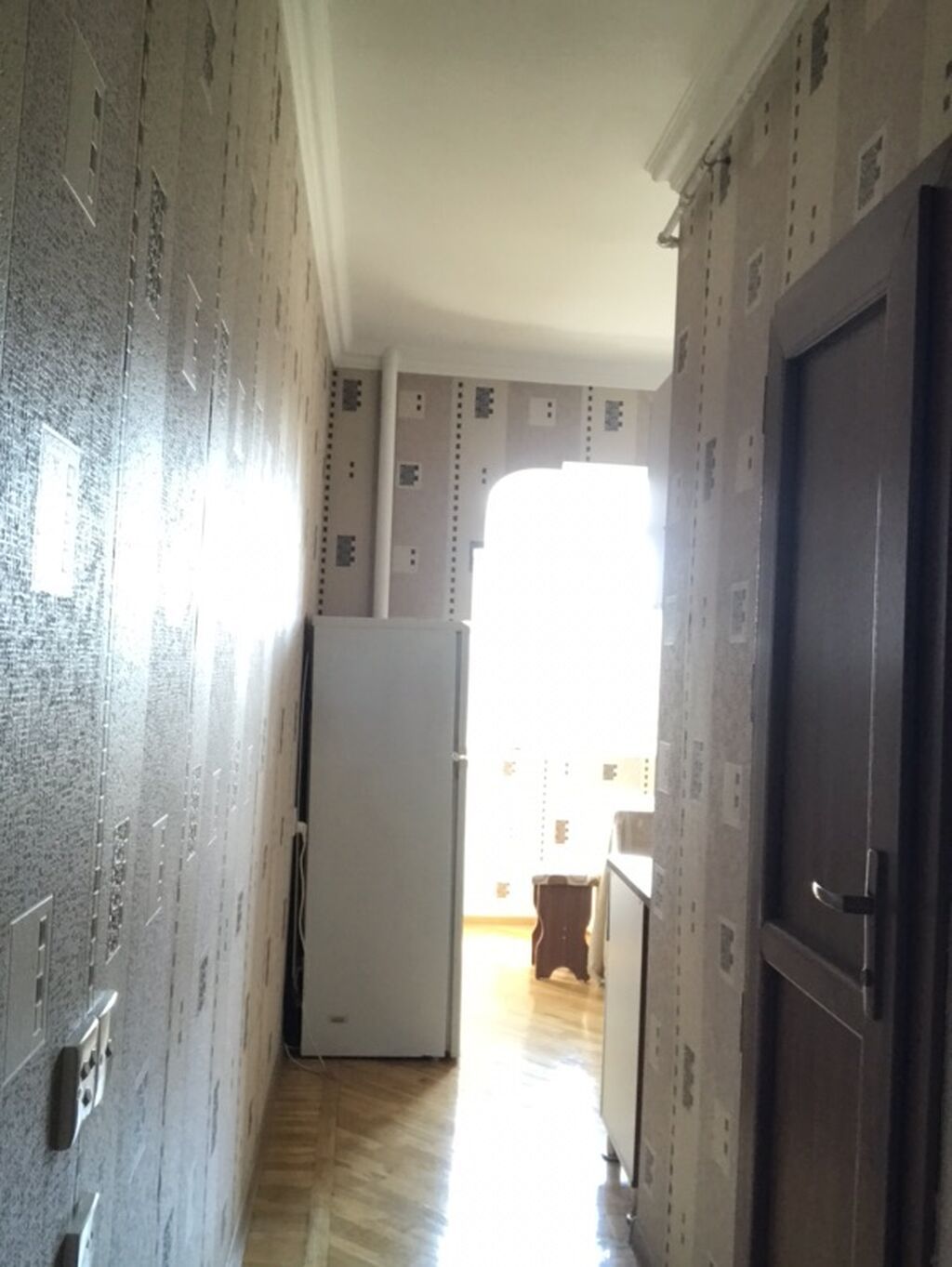 Bakı, Yasamal, 3 otaqlı, Köhnə tikili, m. Elmlər Akademiyası, 65 kv. m