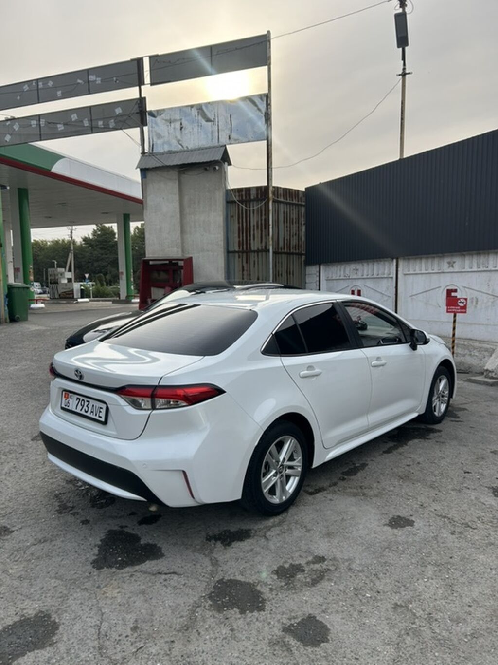 Toyota Corolla: 2020 г., 1.8 л, Автомат, Гибрид, Седан: фото 7