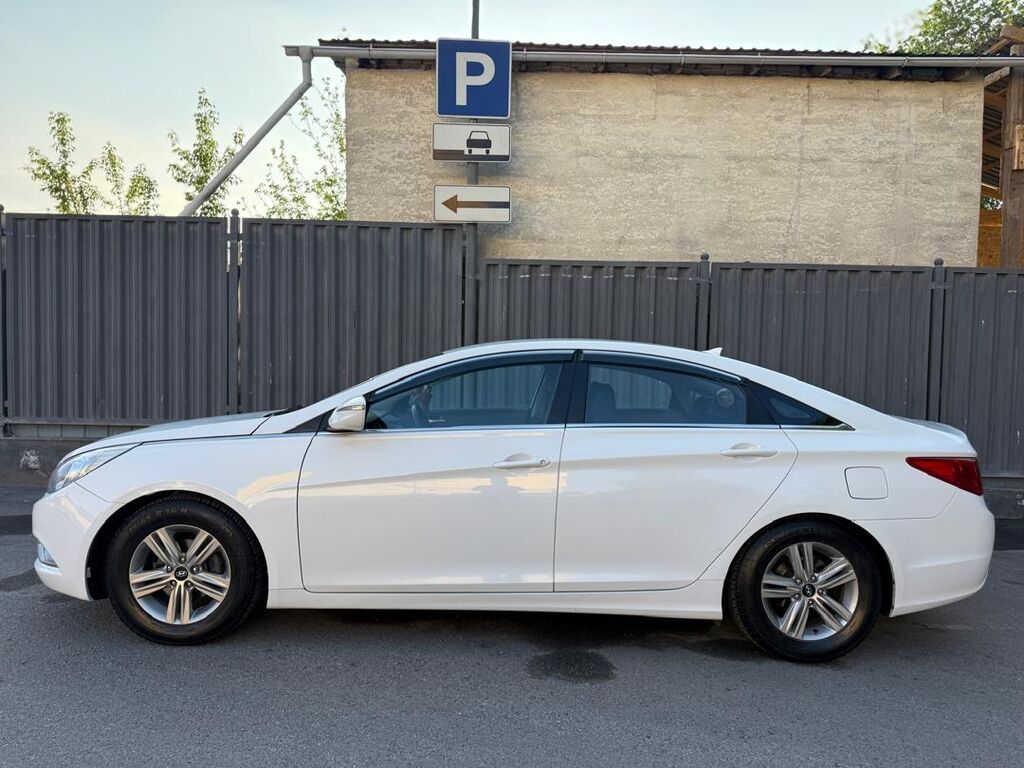 Hyundai Sonata 2013, 2.0 л, автомат, бензин: фото 2