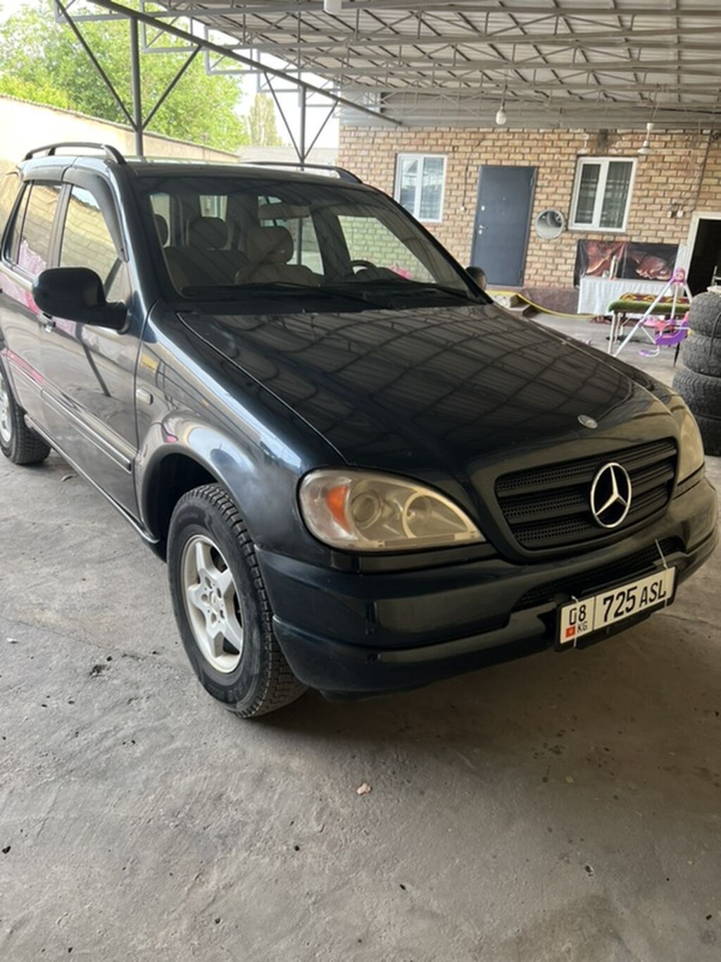 Mercedes-Benz ML-Class: 2001 г., 3.2 л, Бензин, Кроссовер: фото 1