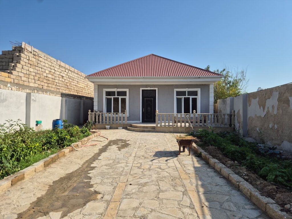 Bülbülə qəs. 4 otaqlı, 160 kv. m, Yeni təmirli