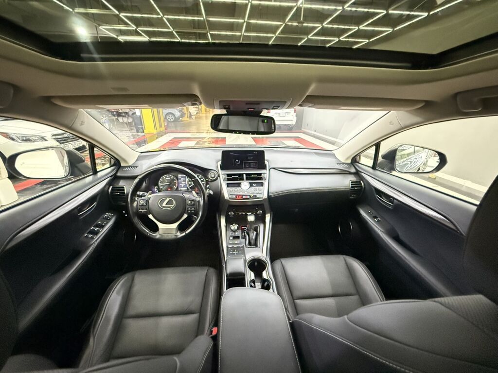 Lexus NX: 2019 г., 2 л, Автомат, Бензин, Кроссовер: фото 7