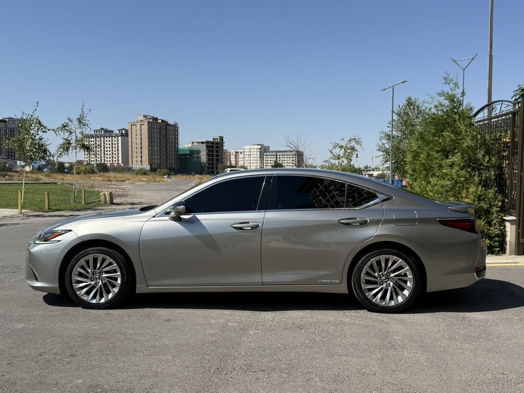 Lexus ES: 2020 г., 2.5 л, Вариатор, Гибрид, Седан: фото 4