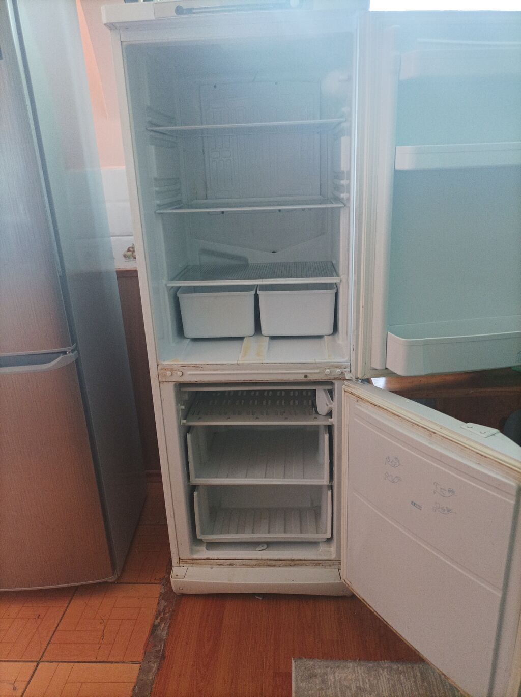 Холодильник Indesit SB 167 (модель SB161027) - Двухкамерный, нижняя: фото 1