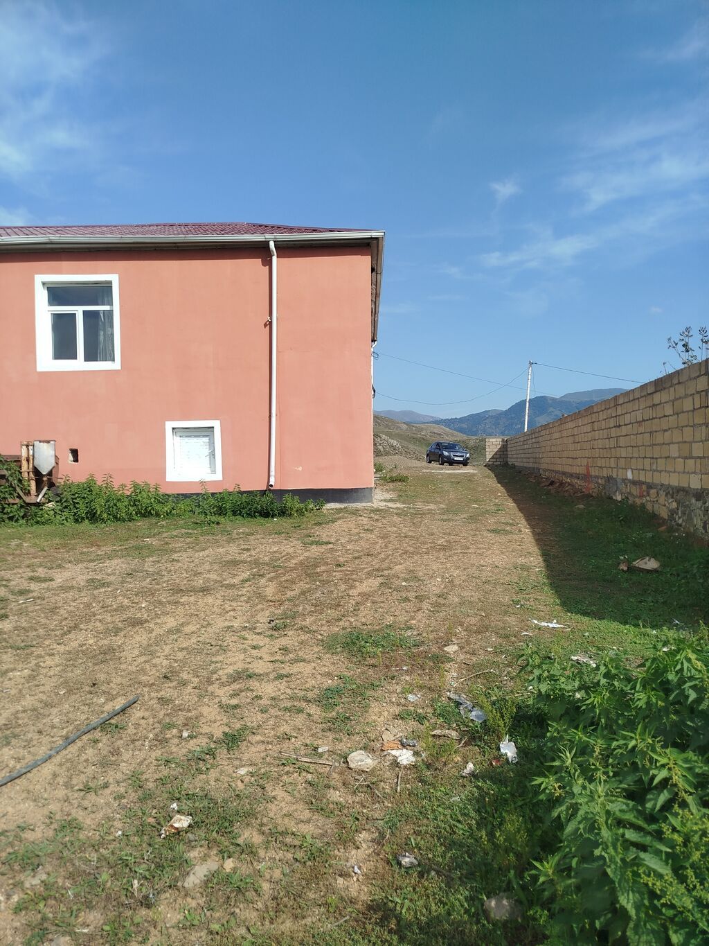 Həyətyanı sahəsi və yardımçı tikilisi olan fərdi yaşayış evi - Ümumi
