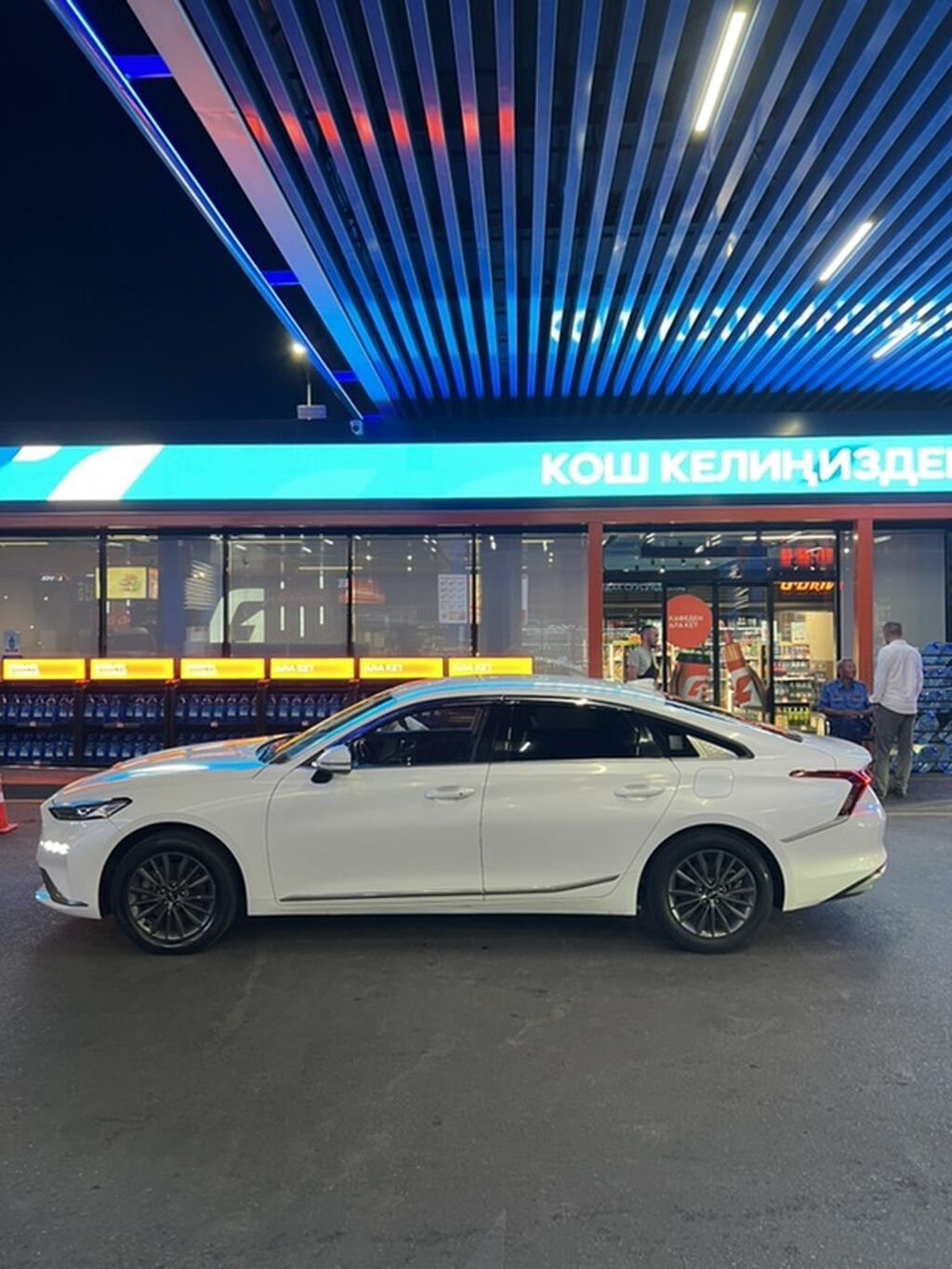 Kia K8: 2022 г., 3.5 л, Автомат, Газ, Лифтбек: фото 2