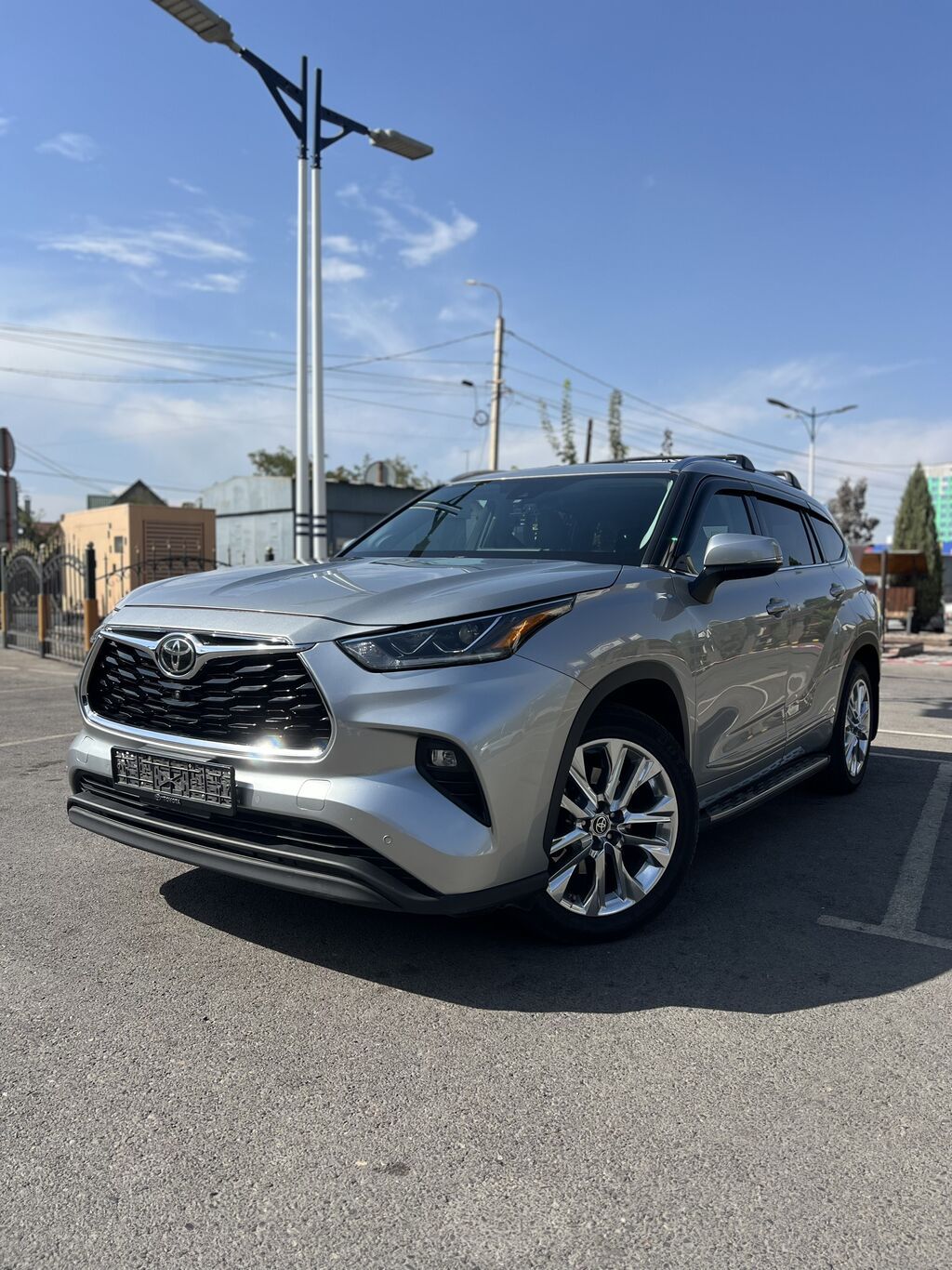 Toyota Highlander: 2021 г., 3.5 л, Автомат, Бензин, Кроссовер: фото 3