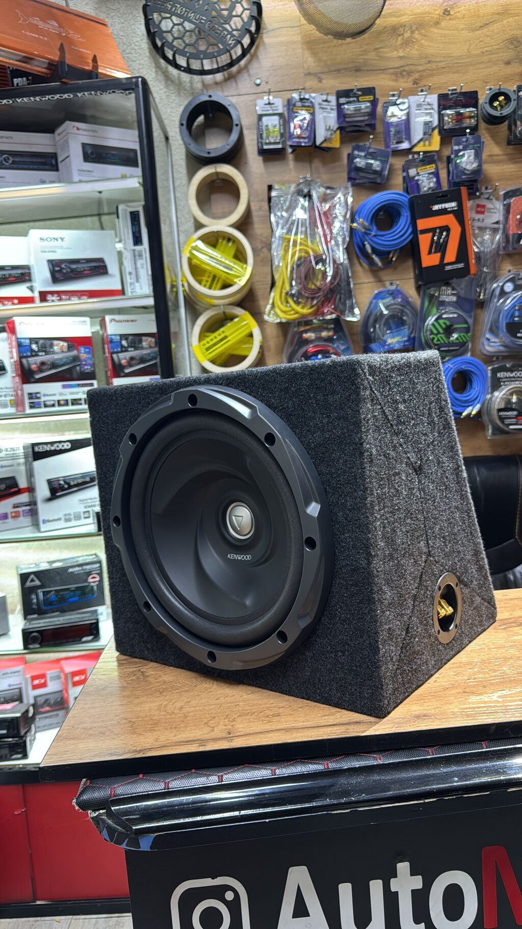 Сабвуфер оригинал Kenwood в компактном коробе но с хорошим четким: фото 8