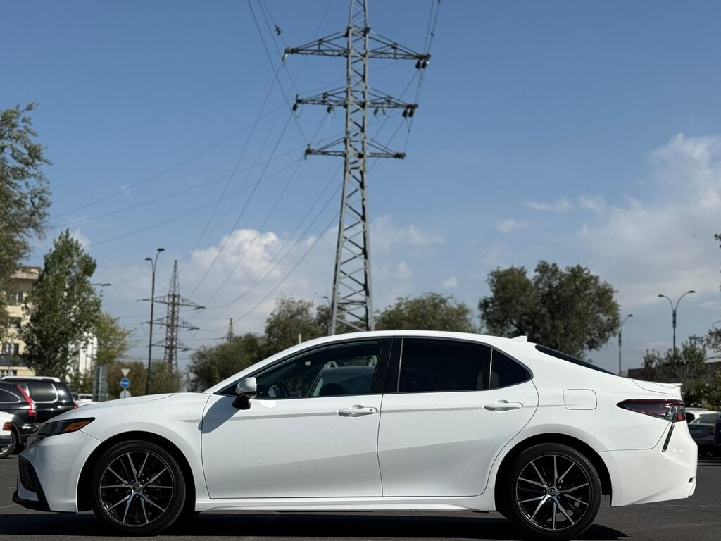 Toyota Camry: 2021 г., Автомат, Бензин, Седан: фото 6